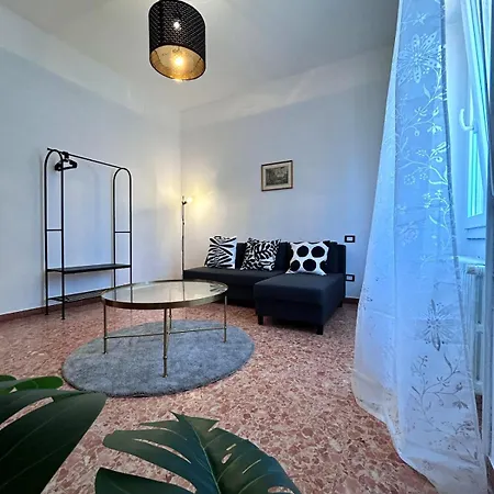 Design Near Trastevere & Center Apartment *