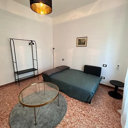 Design Near Trastevere & Center Apartment *