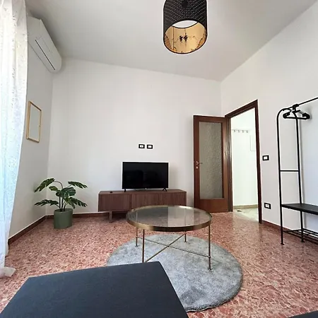 Design Near Trastevere & Center Apartment Rom